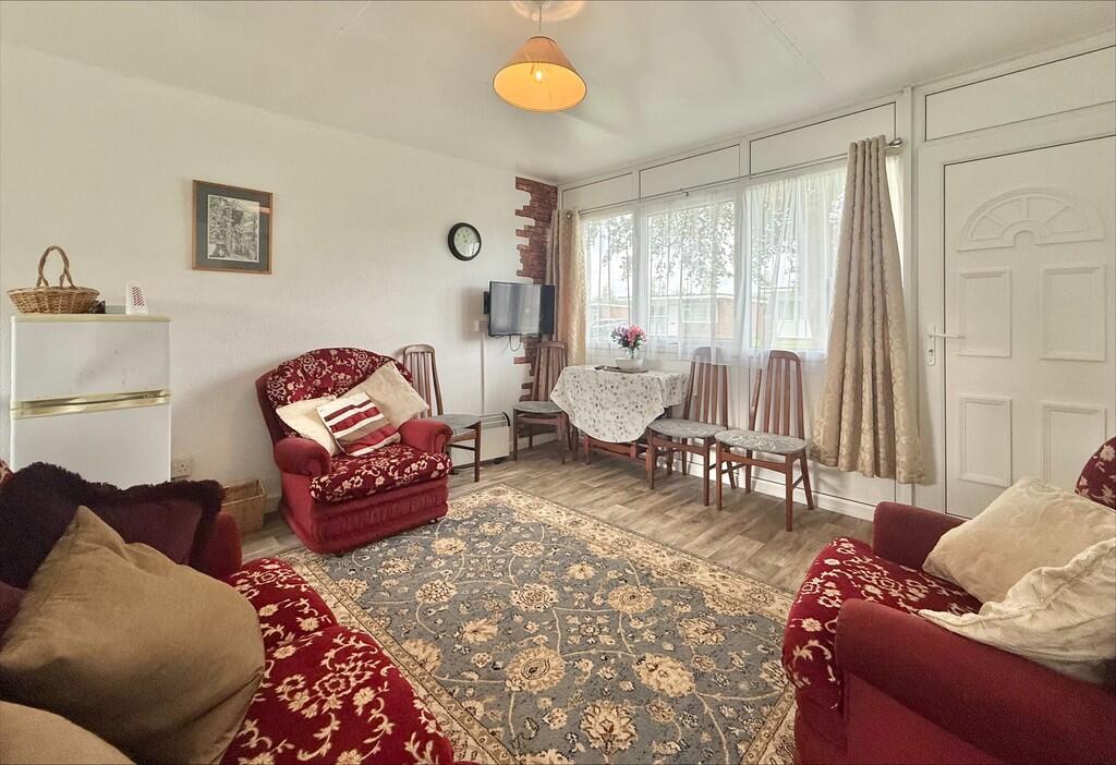 2-bed other on Beach Road, Hemsby, £26,000