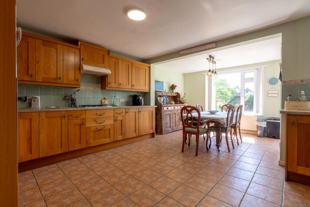 House in Southampton - View 4