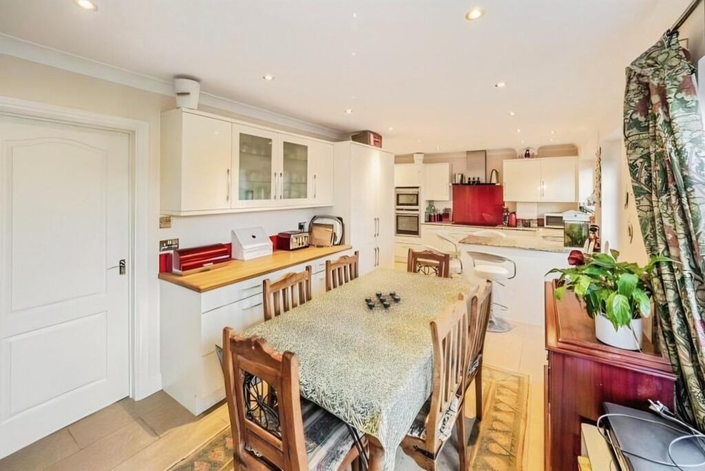 House in Stratford-on-Avon, Wellesbourne CP - View 3