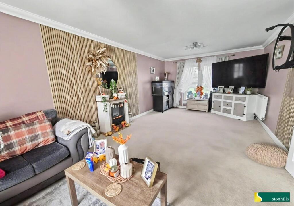 Ironwood Avenue, Desborough, Kettering photo 3
