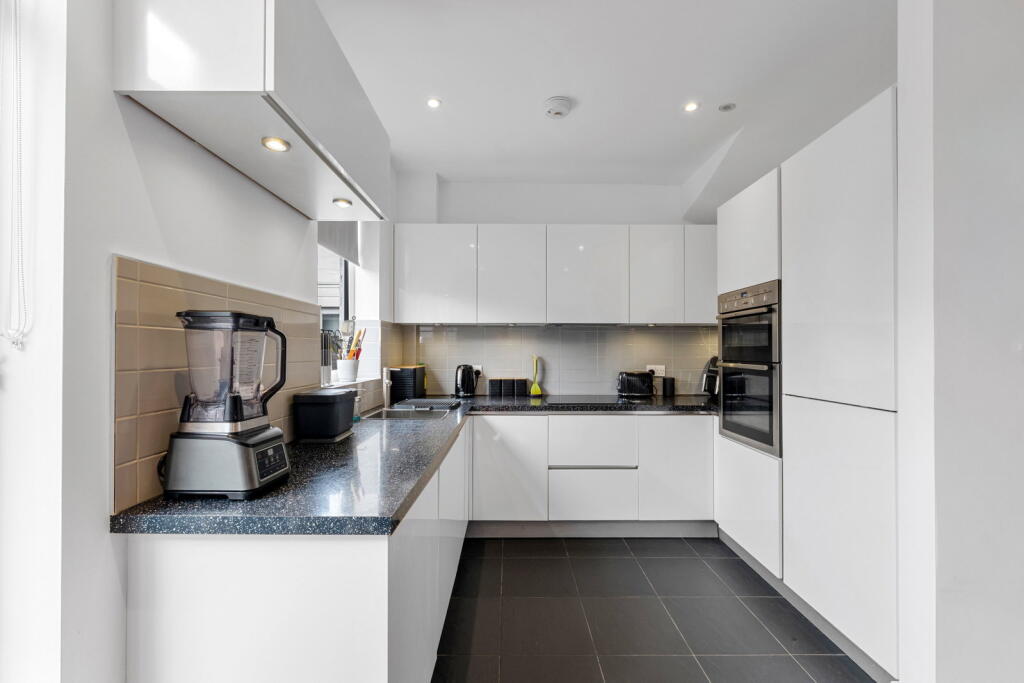 House in Kingston upon Thames - View 5