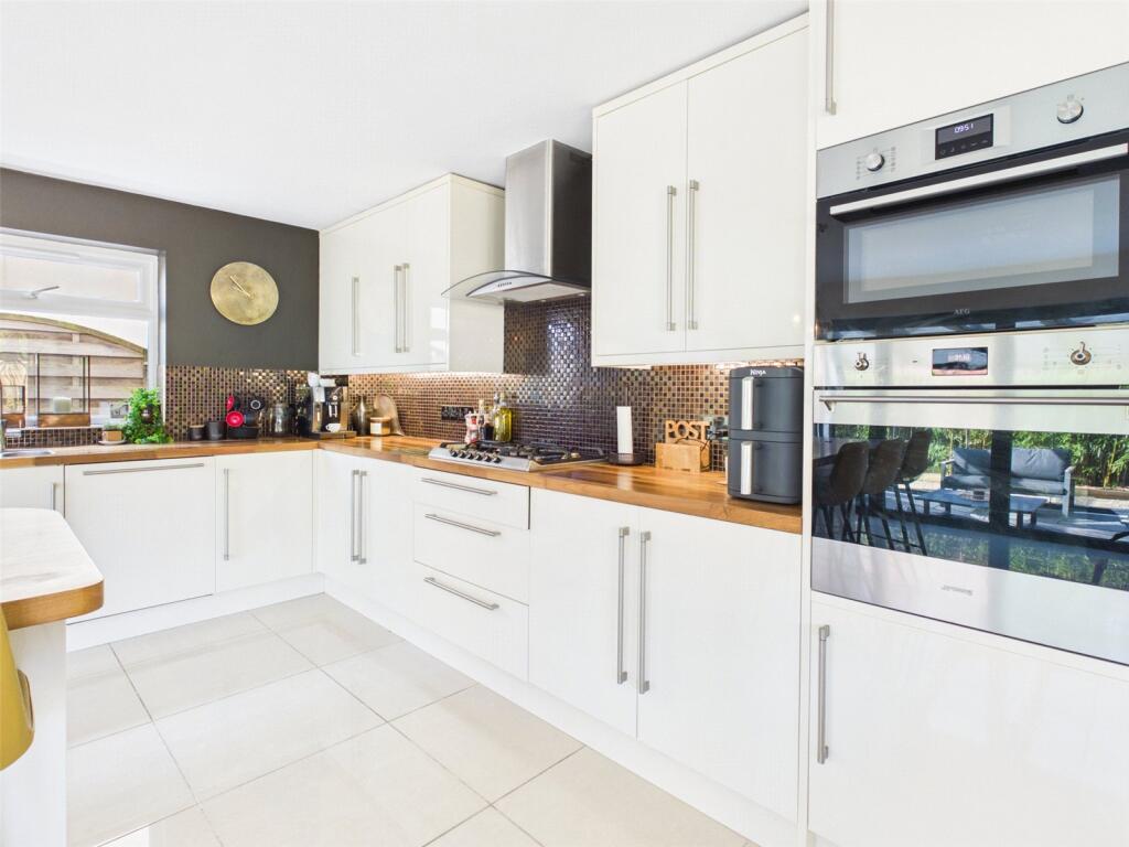 House in Bristol, Sand Bay, Kewstoke - More