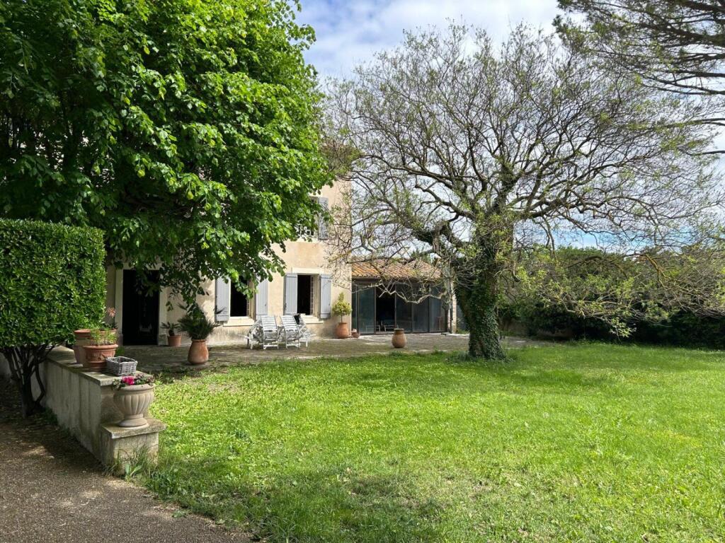 Main image of property: Provence-Alps-Cote d`Azur, Vaucluse, Monteux