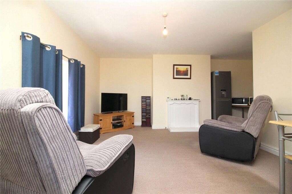 Apartment in Preston - View 5
