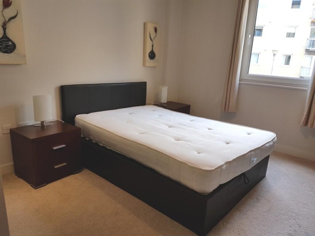 Quartz Apartments, 10 Hall Street, - View 6