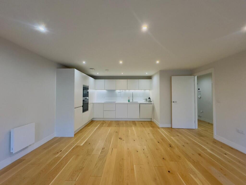 Main image of property: Low Lane, Leeds, West Yorkshire, LS18