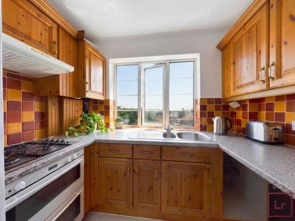 Apartment in Harrow - View 5