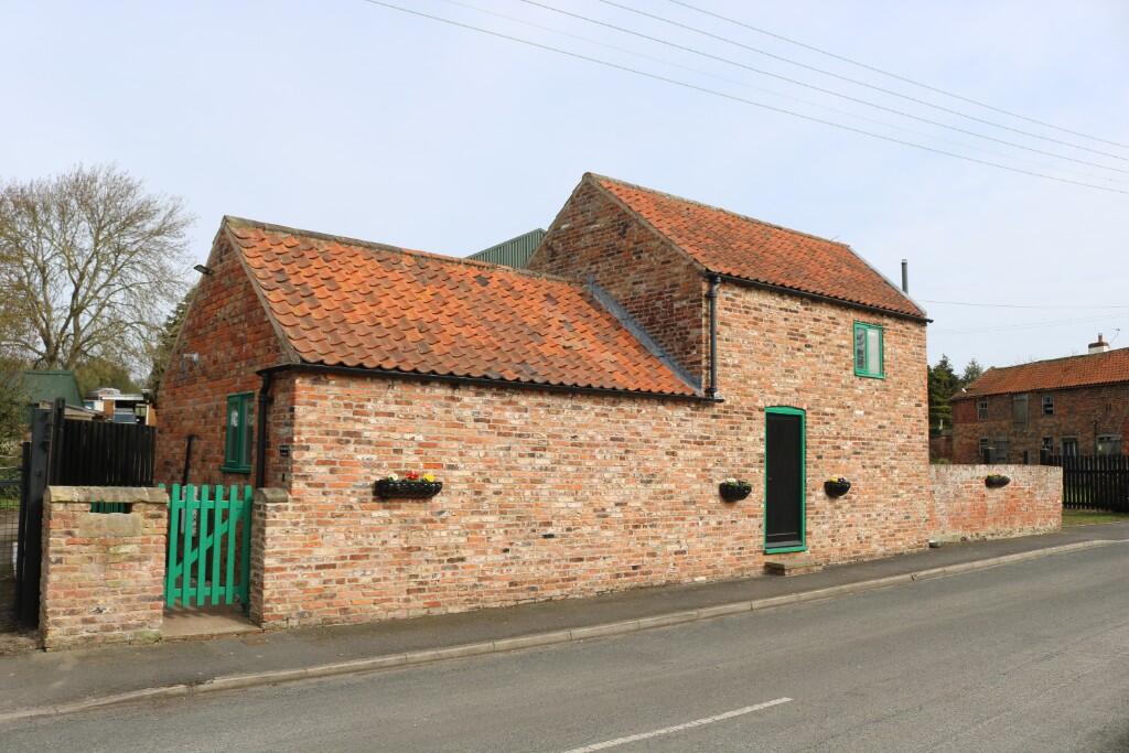 Main image of property: The Hayloft, Main Street, Low Burnham, DN9 1DB