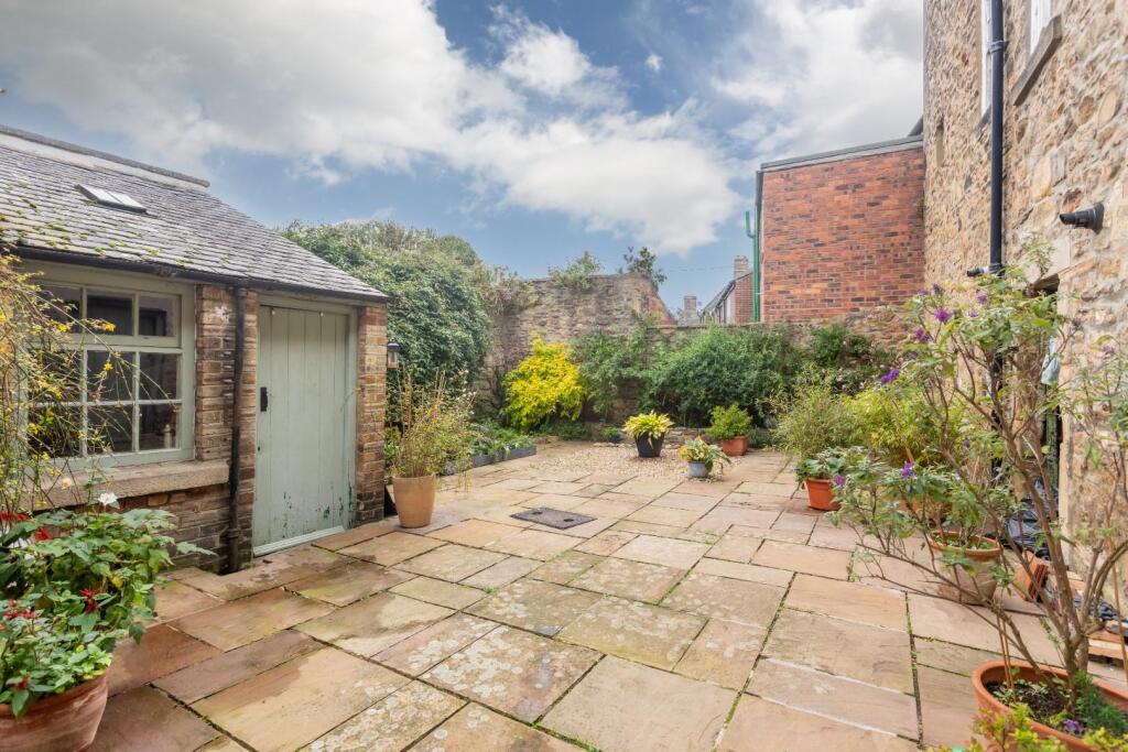 Glovers Place, Hexham, NE46 - View 2