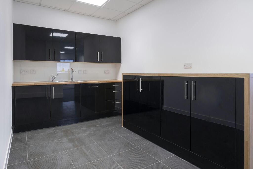 IW160325CA396.jpg