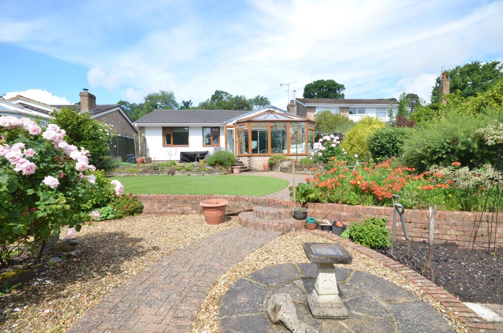 Copse Avenue, Farnham, GU9 - More