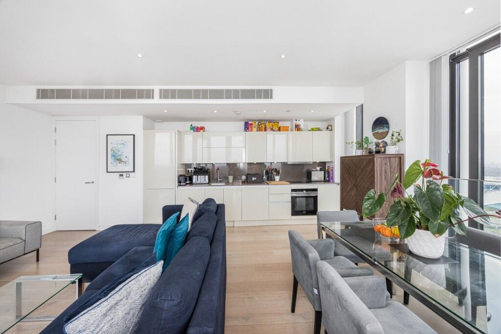 Main image of property: Stratosphere Tower, Great Eastern Road, London, E15