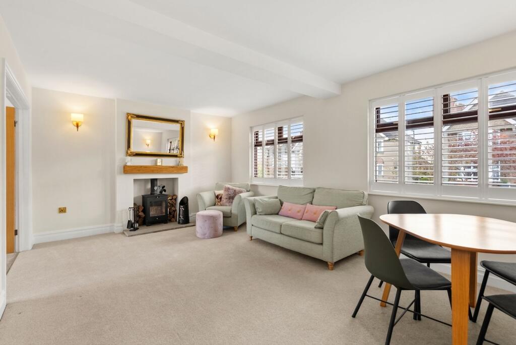 19, Collinsfield, Evesham, WR11 photo 2