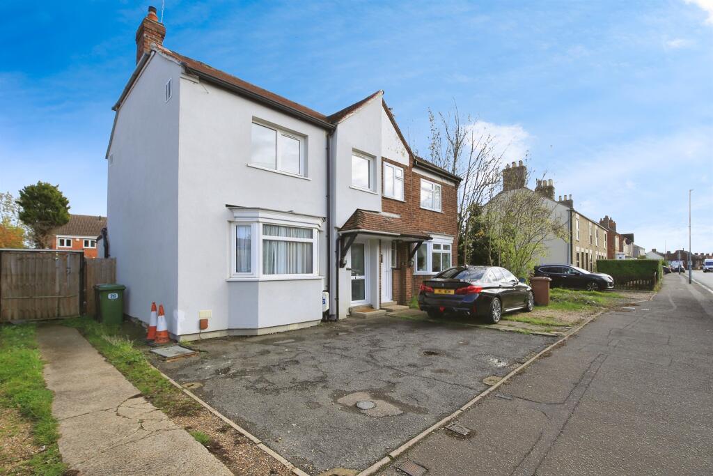 3-bed semi-detached on Fulbridge Road, Peterborough, £260,000