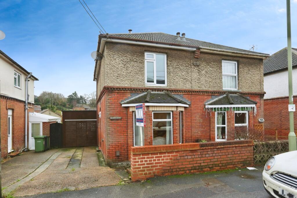 Main image of property: Portsmouth Road, Bursledon, Southampton, Hampshire, SO31