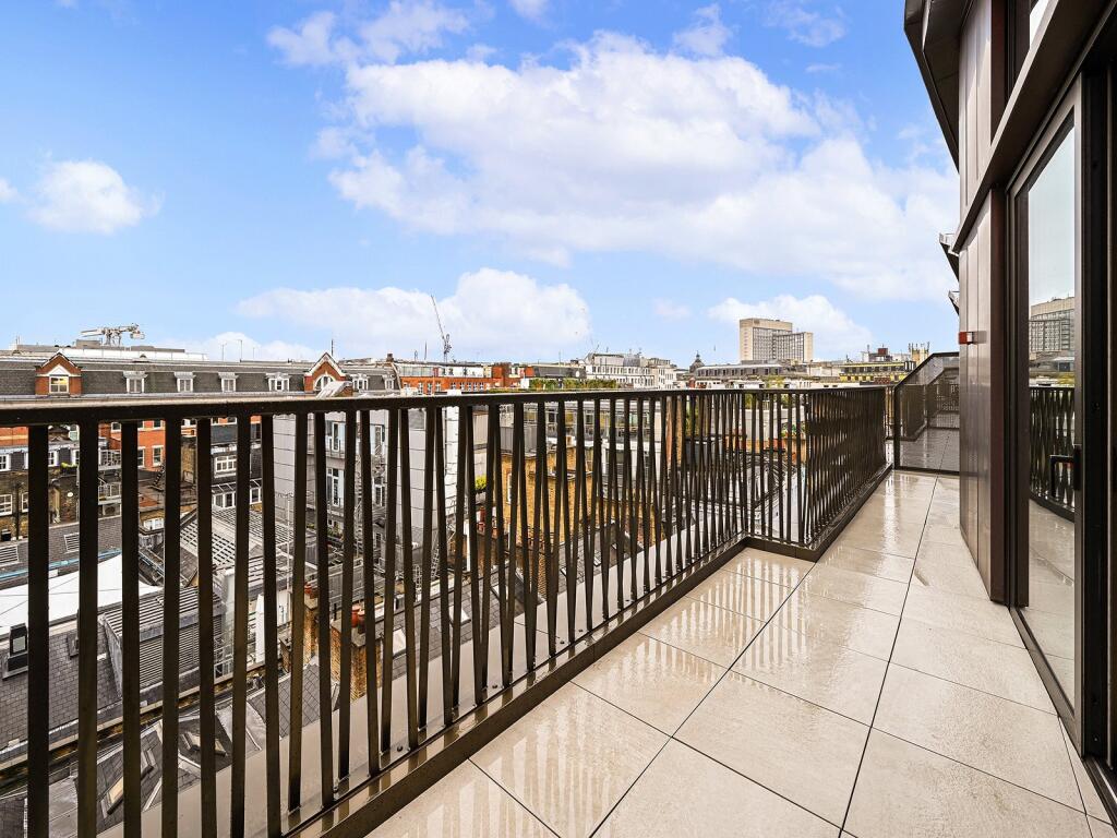 Apartment in London - View 5