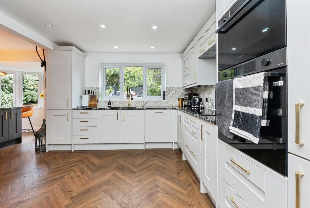 House in Bristol, Blackhorse, Emersons Green - View 4