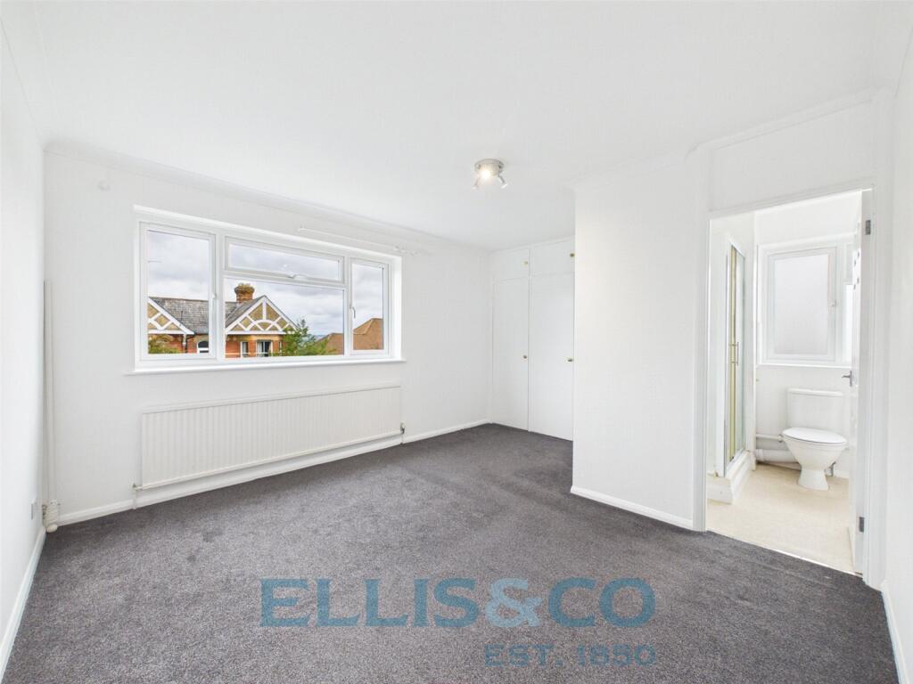 House in Tonbridge - View 4