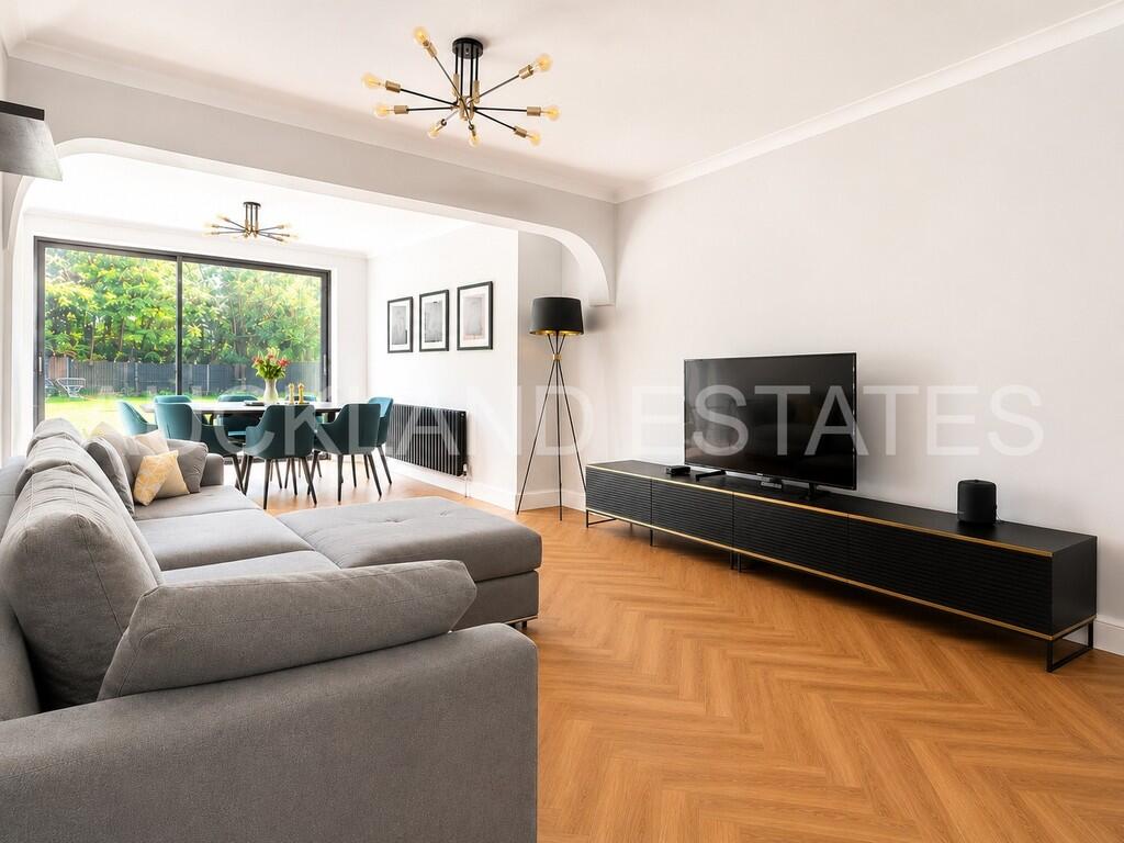 House in Enfield - View 5