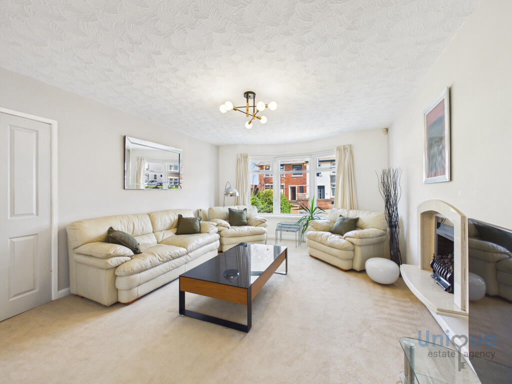 House in Blackpool, Squires Gate - View 4