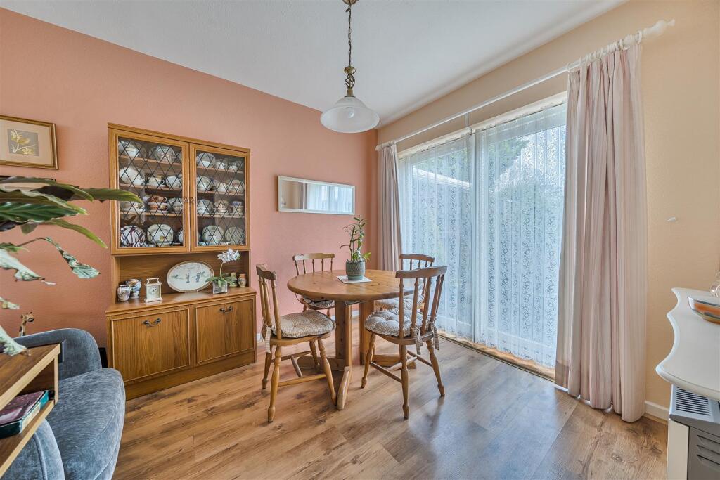House in Guildford - View 5