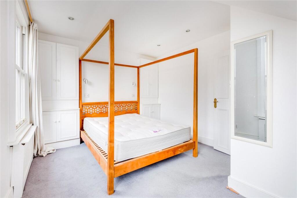 Apartment in London - View 5