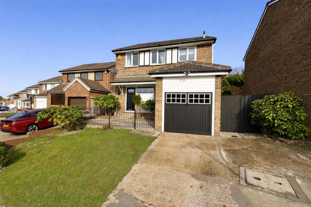 Main image of property: Bloomfield Road, Darton, Barnsley, S75 5AP