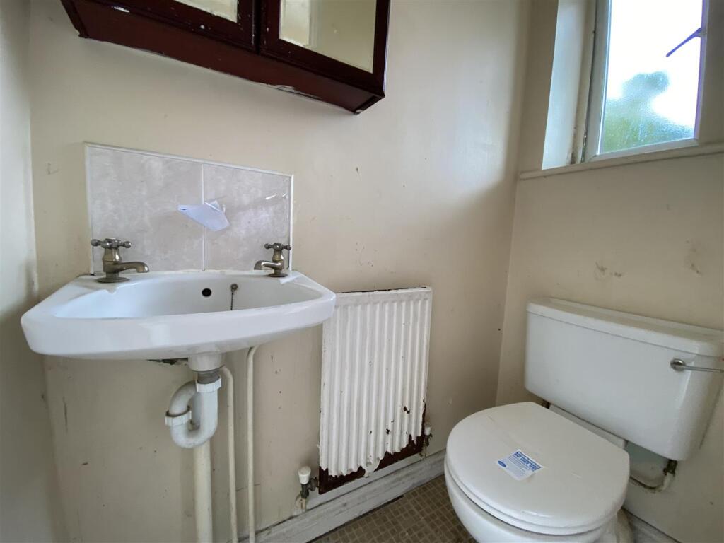 House in London, Great Fleete Estate, Scrattons Farm - View 4