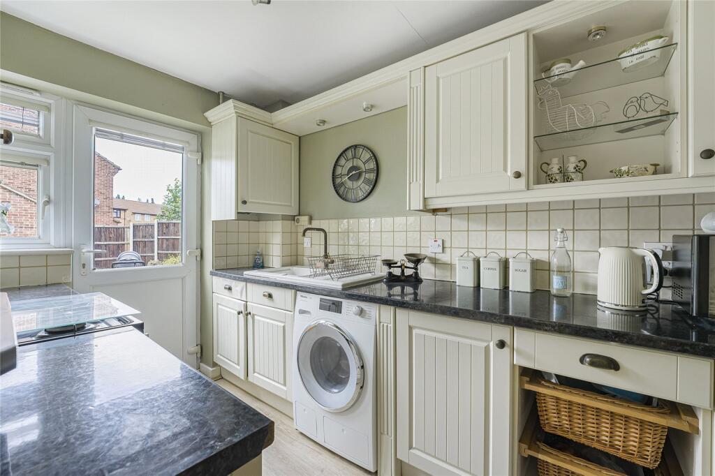 House in Dartford, Stone - View 4