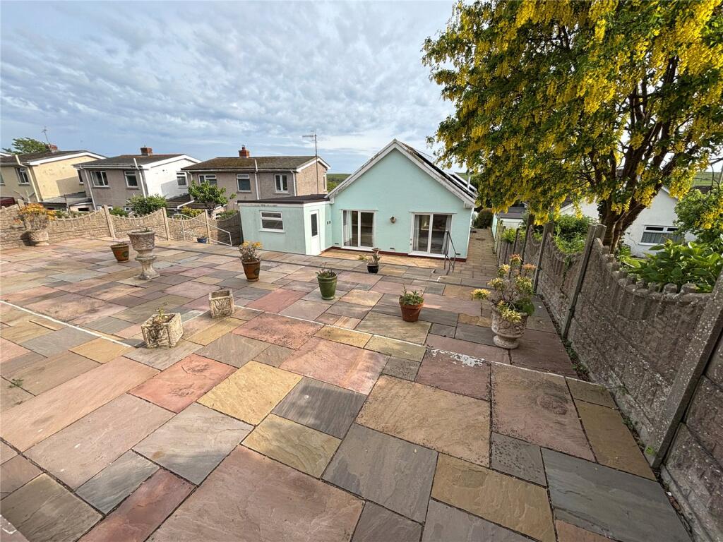 Alma Close, Penally, Tenby, Pembrokeshire, SA70 photo 4