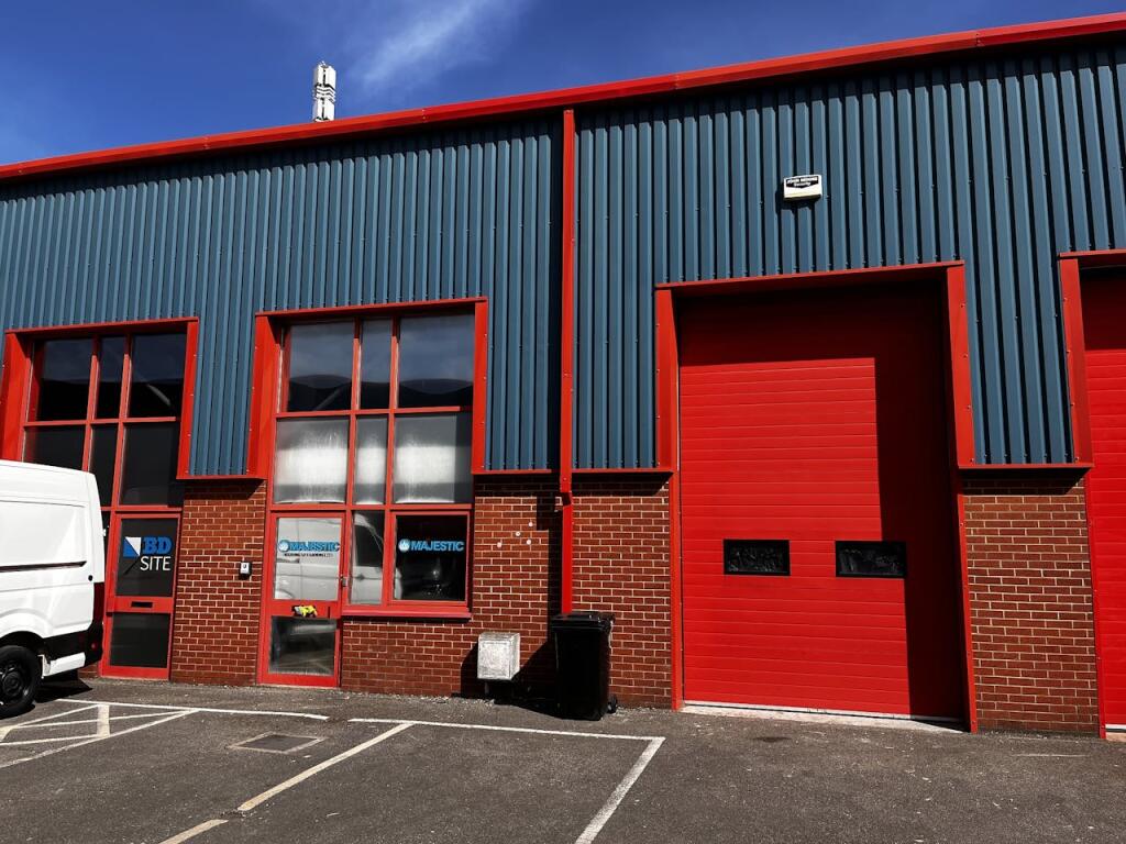 Main image of property: Unit 28, Newark Business Park, Newark, NG24 2EG