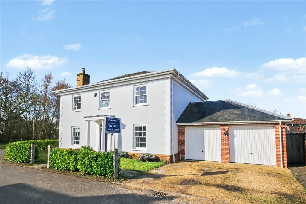 4-bed detached on Meadows Drive, Mulbarton, Norwich, Norfolk, NR14, £600,000