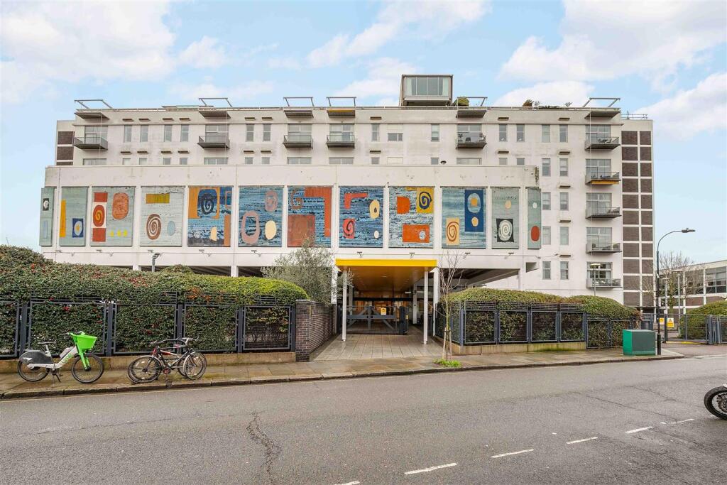 Main image of property: Peterborough Road, London