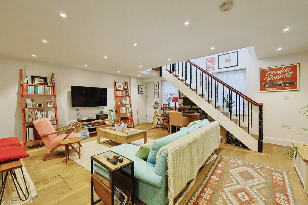 Apartment in London, Paddington - View 2