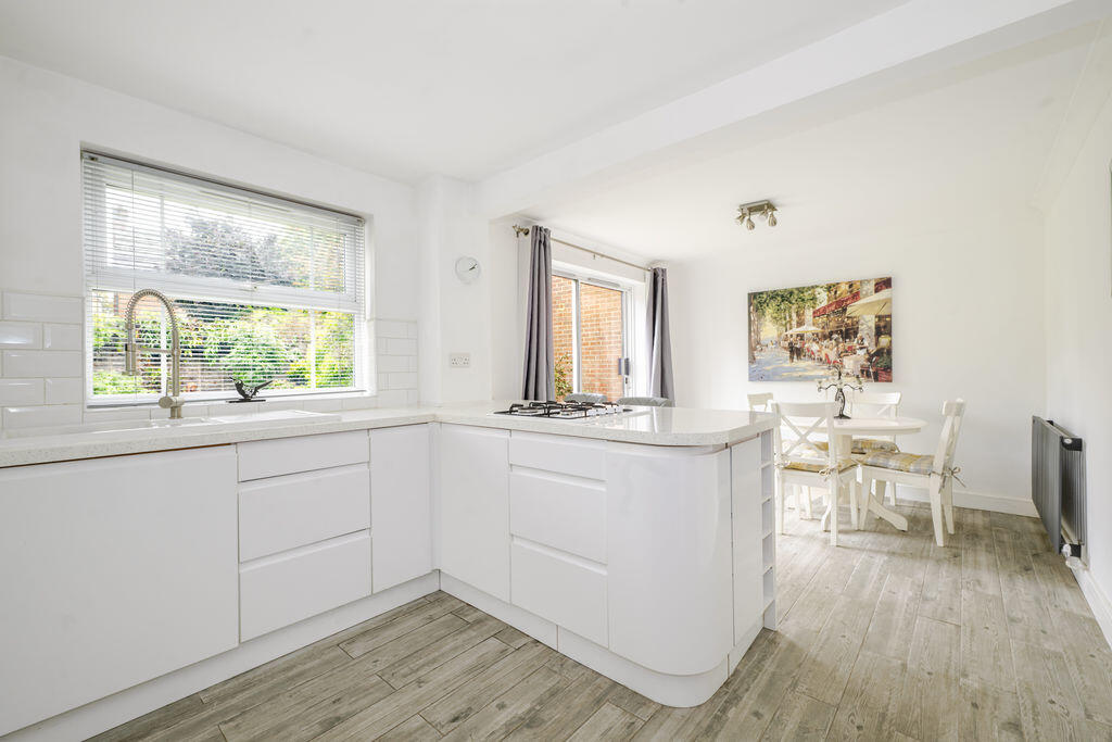 House in Tonbridge - View 4