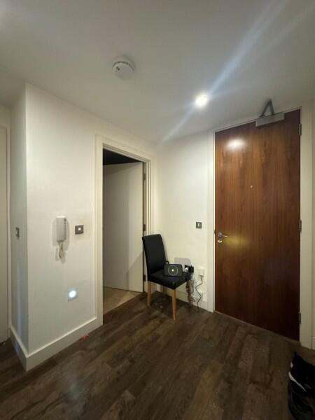Apartment in Birmingham, West Midlands - View 5