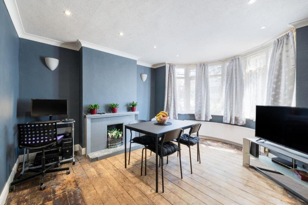 House in Kingston upon Thames - View 2