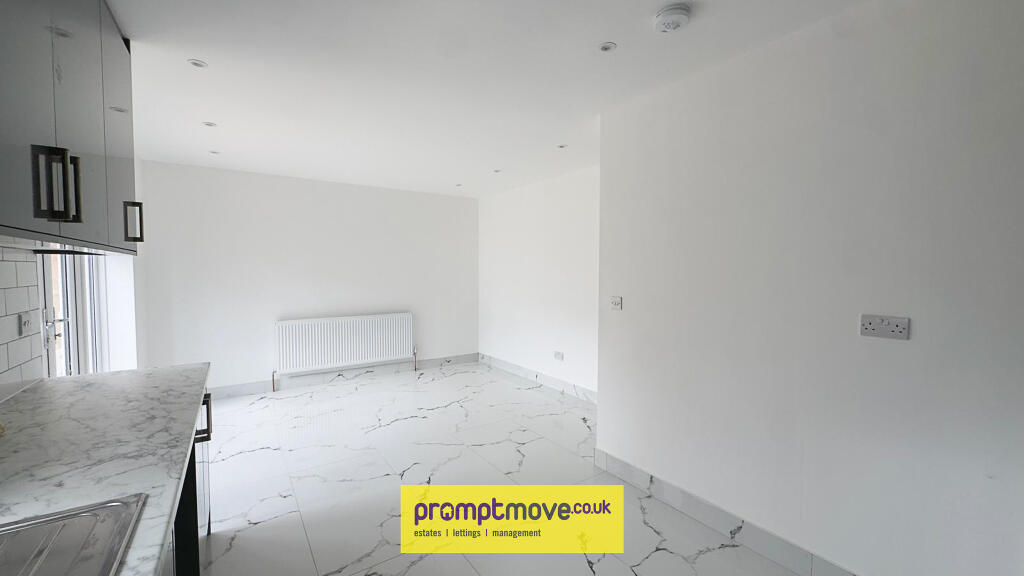 House in Luton - View 5
