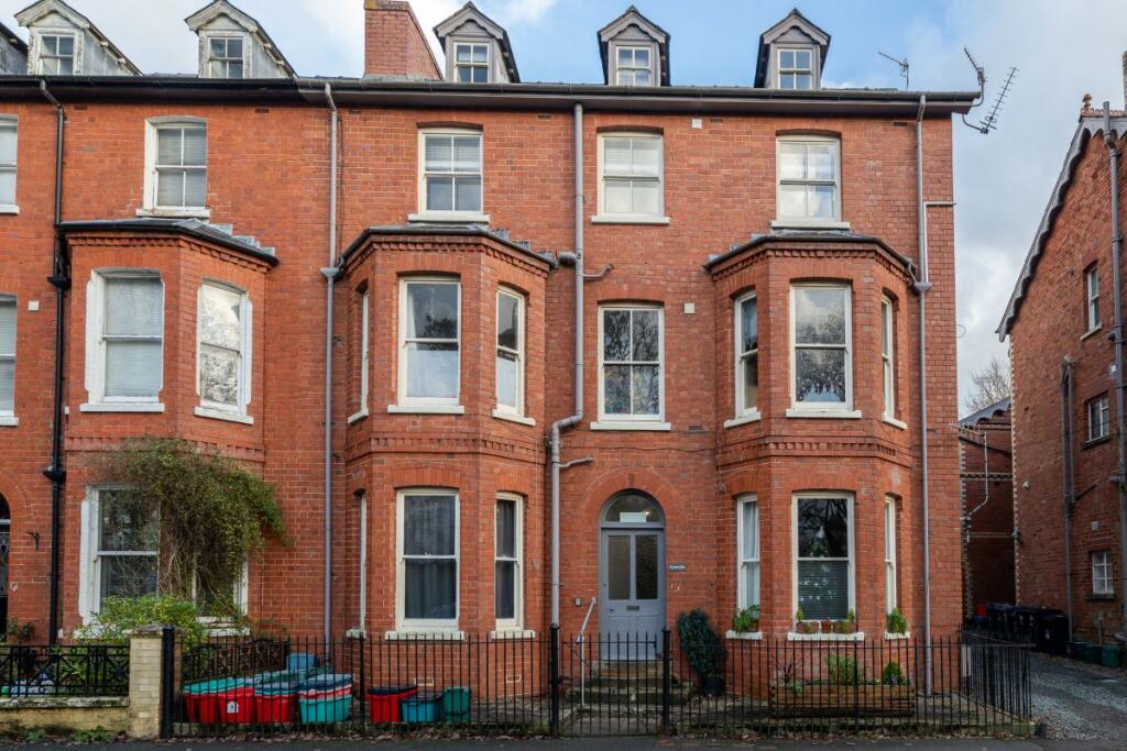 Main image of property: Flat 5 Granville, Park Terrace, Llandrindod Wells, LD1 6AY