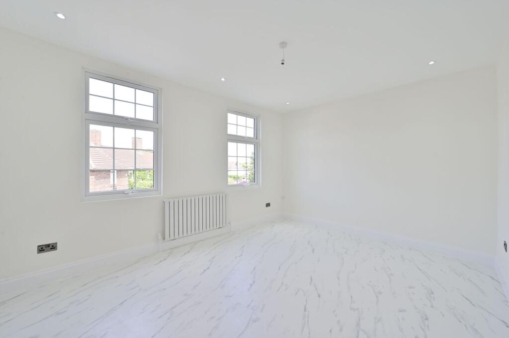 House in London - View 4