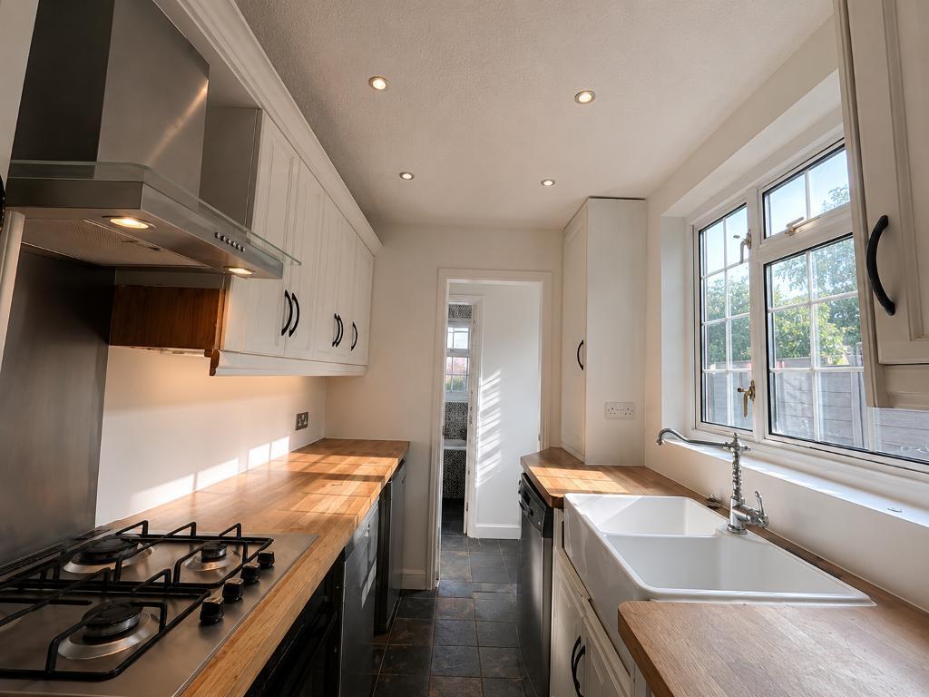 House in Bromley - View 2