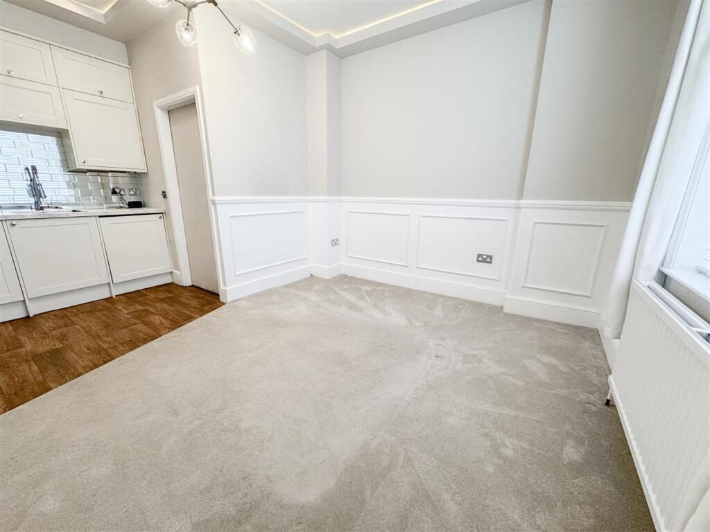 Apartment in Tonbridge - View 4