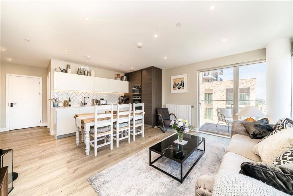 Apartment in London - View 2