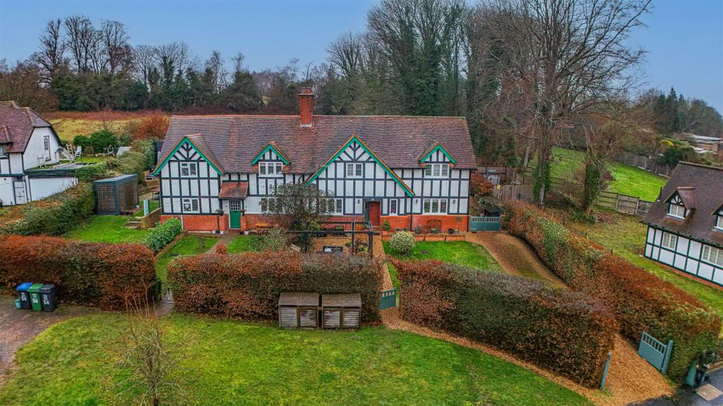 Main image of property: Rucklers Lane, Kings Langley, WD4