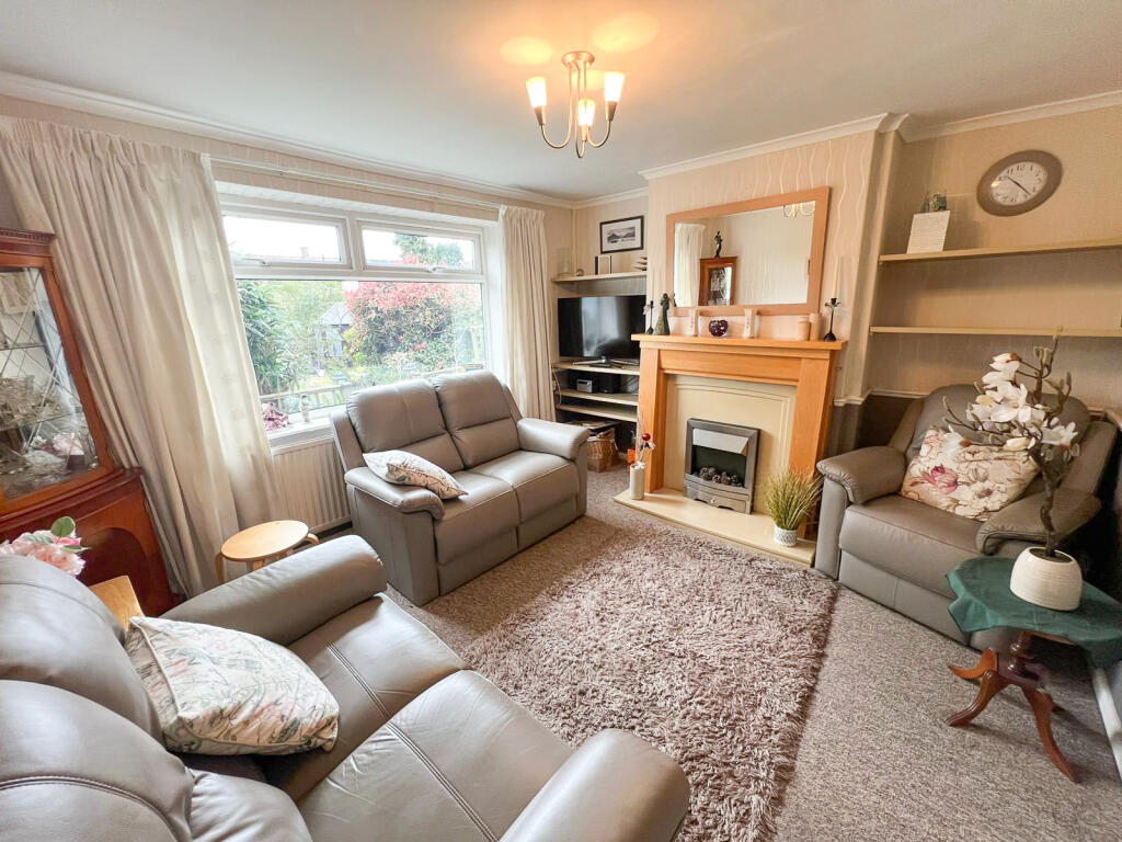 Knutsford Avenue, Heaton Chapel photo 3