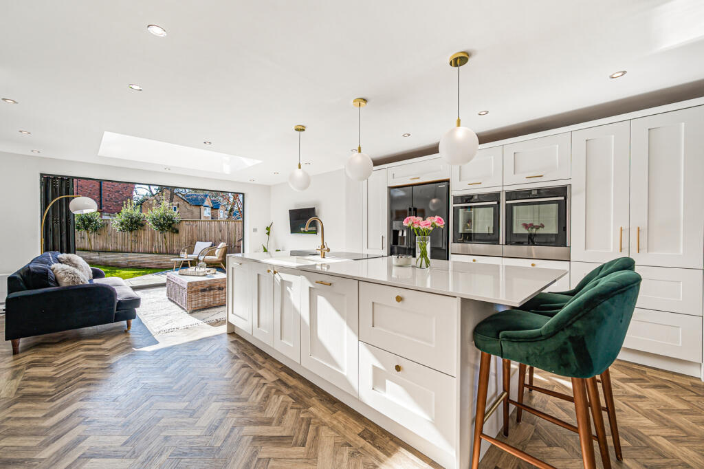 Orchid Close, Wilmslow, Cheshire, SK9 photo 3
