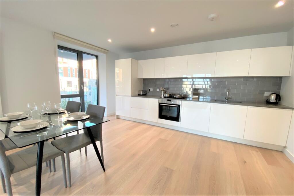 Apartment in London - View 3