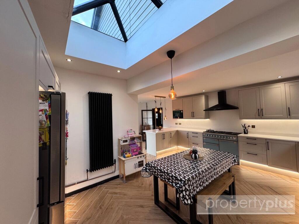 House in Cardiff, Treorchy - View 4