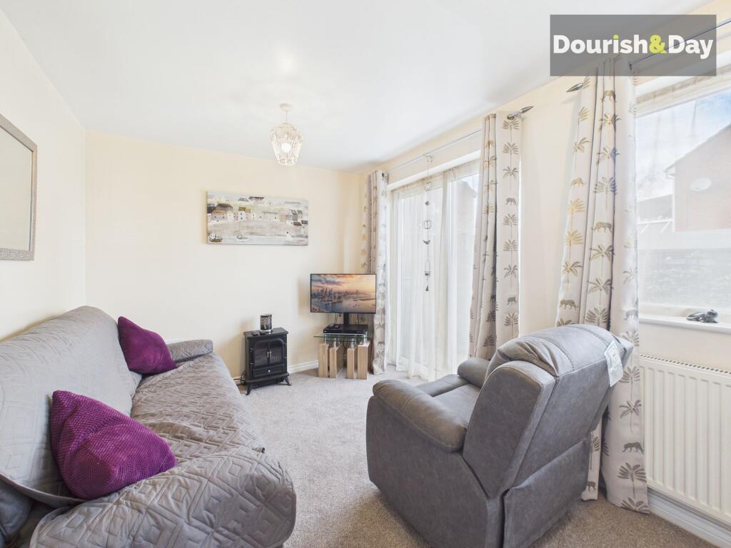 House in Stoke-on-Trent - More