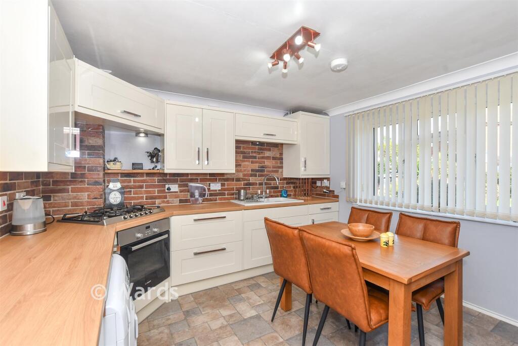 House in Tonbridge - View 3